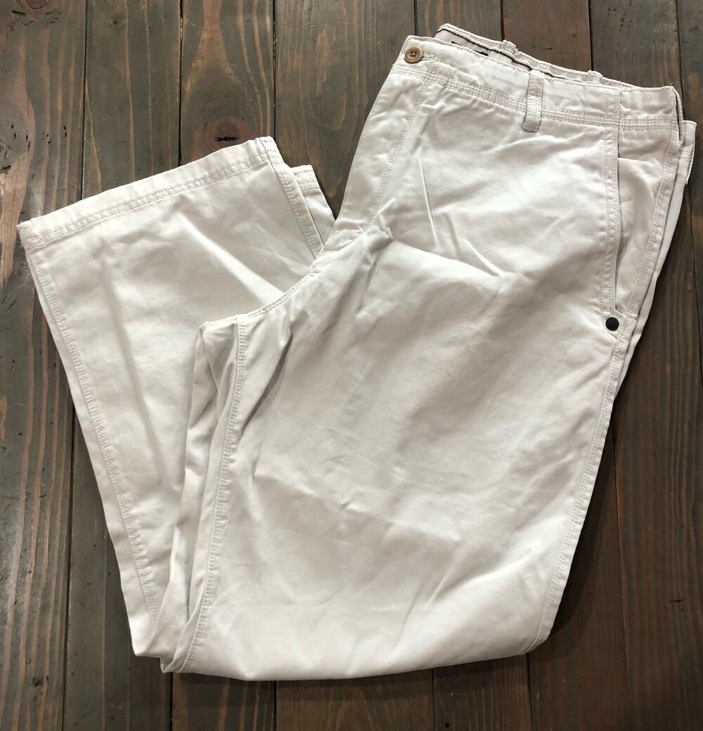 Timberland light khaki straight fit khaki slacks men's 42/30 NEW